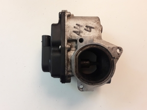  EGR valve 