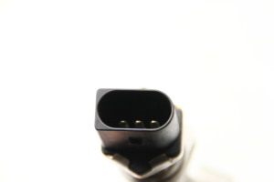 Volkswagen Up (2012–2026) Common Rail Kraftstoffleitung 04C133320G - 4