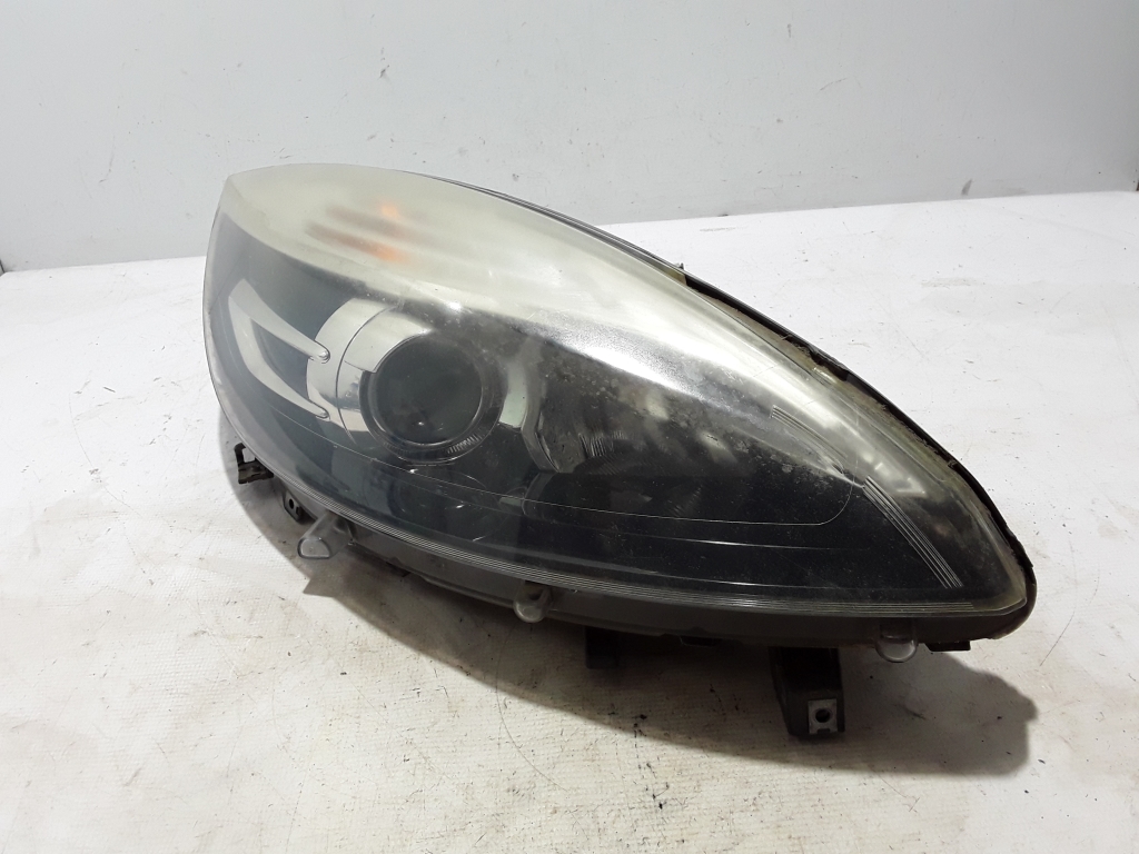 Used RENAULT Scenic Headlights 260106928R