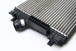 Opel Astra J (2009–2017) Intercooler 13267647 - 5