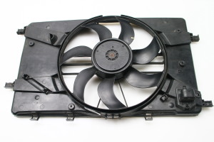 Opel Astra J (2009–2017) Dzesēšanas ventilators un tā daļas 13352273 - 4