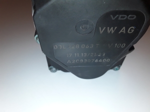 Skoda Superb (2008–2015) Drosselklappe 03L128063T - 3
