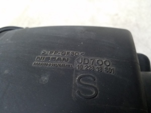 NISSAN Qashqai (2006–2013) Luftfiltergehäuse 1022318S01 - 4