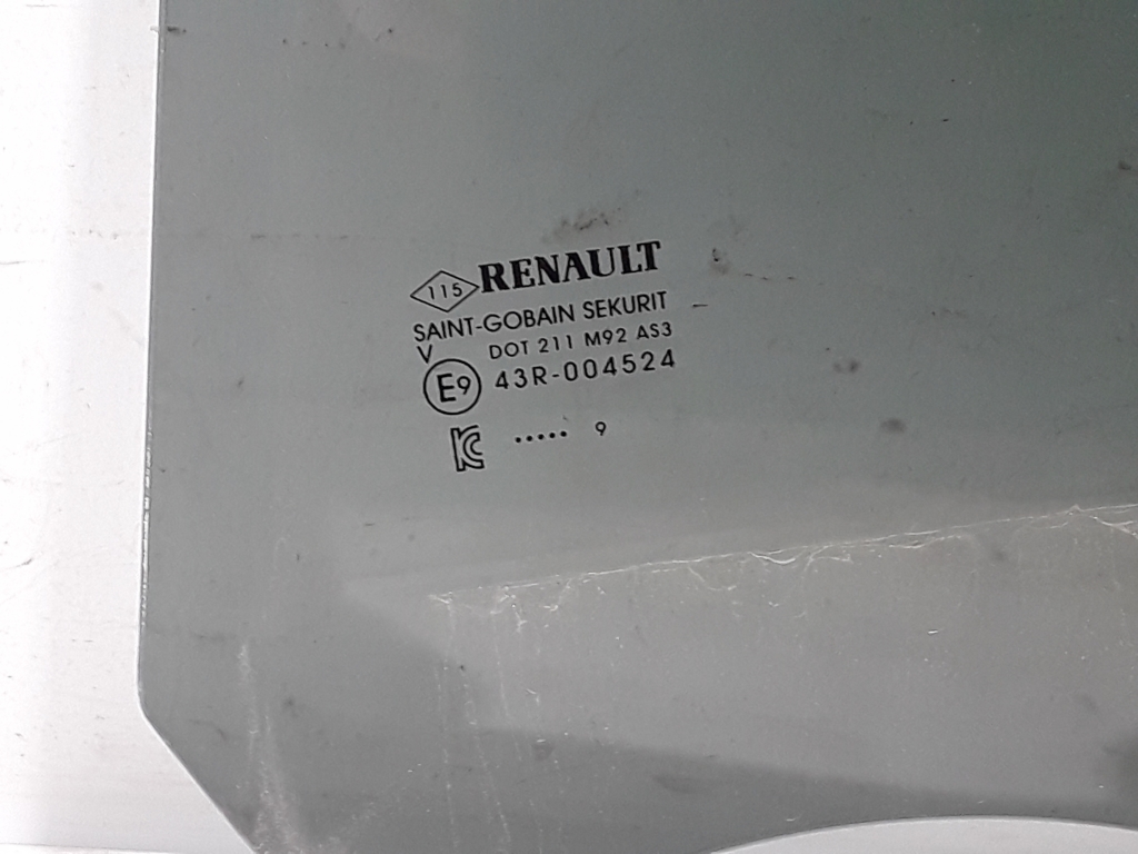 RENAULT Captur 2 generation (2019-2023) Kairys šoninių durų stiklas 823011908R 22475246