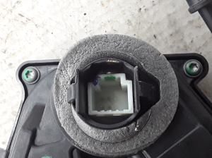RENAULT Captur (2019–2026) Rear side door lock 825031538R - 3