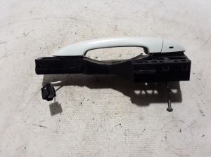 RENAULT Captur (2019–2026) Front door external opening handle and its details - 3