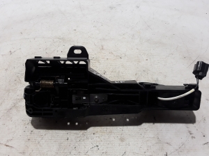 RENAULT Captur (2019–2026) Front door external opening handle and its details - 2