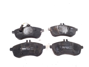 Mercedes Benz E-Class W212 (2009–2015) Brake pads A0074201620 - 4