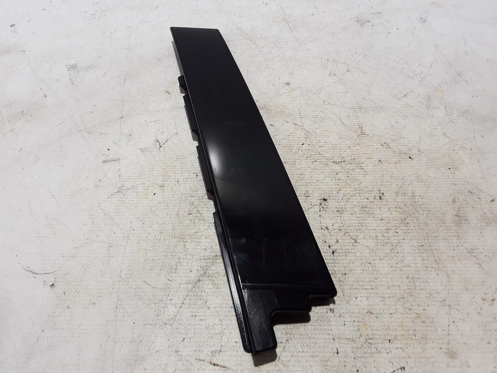 Used Renault Captur Rear Side Door Strip To Glass Outer 822832338r