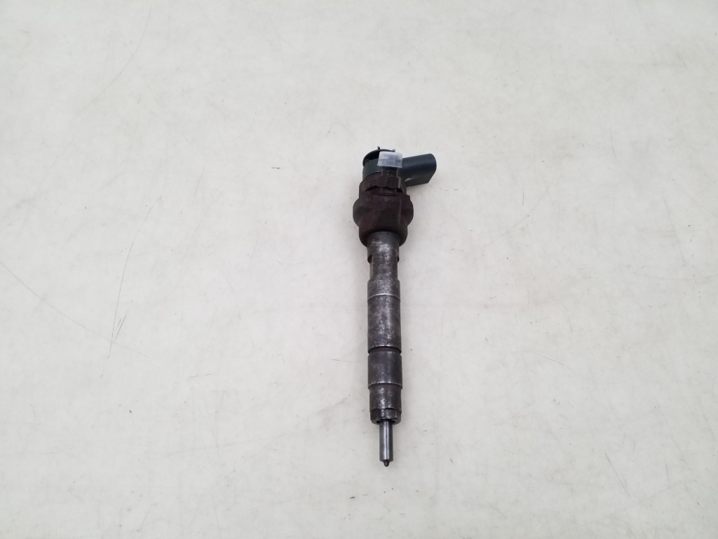 Used BMW X1 Fuel injector 7798446