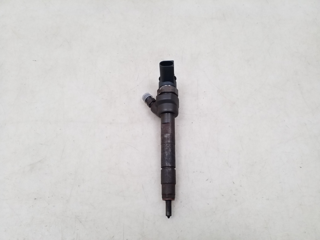 Used BMW X1 Fuel injector 7798446