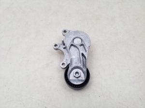  Strap tensioner 