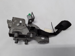 RENAULT Talisman II (2015–2026) Piduripedaal 465013467R - 5