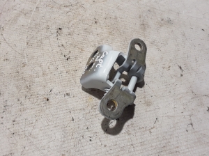 RENAULT Captur (2019–2026) Rear side door upper hinge 804007332R - 2