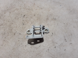 RENAULT Captur (2019–2026) Rear side door upper hinge 804007083R - 2