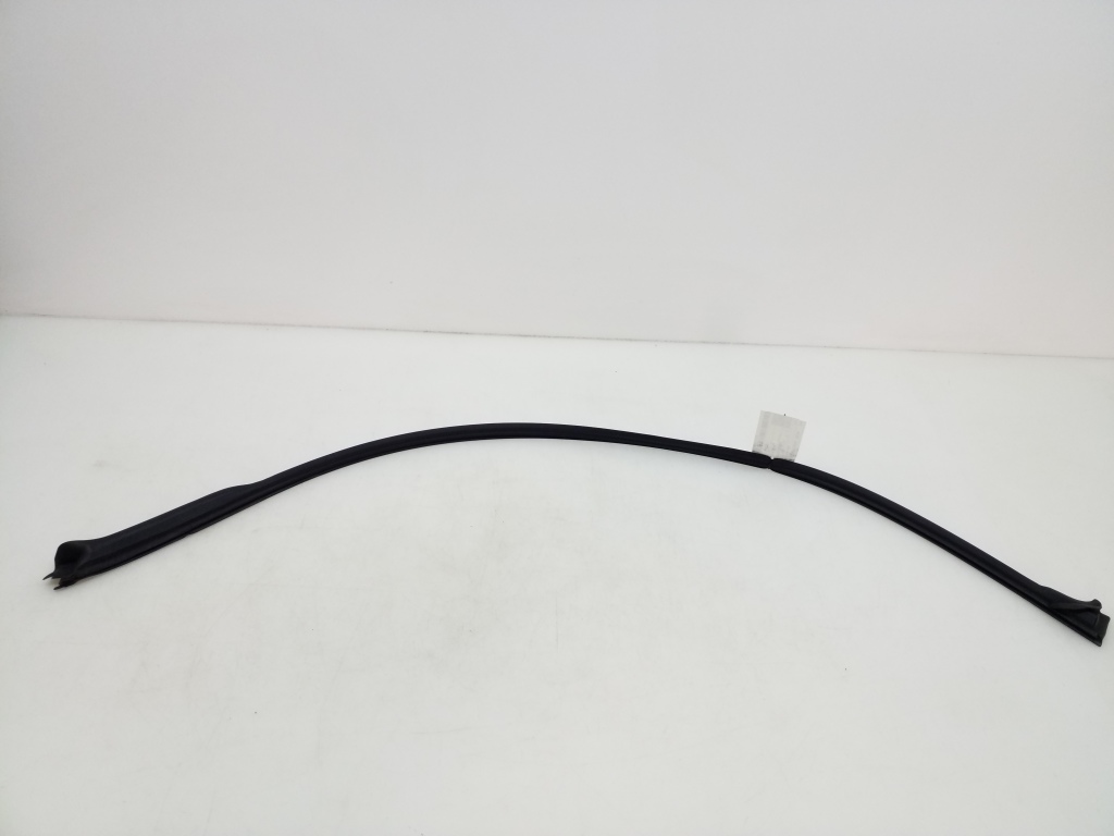 Mercedes Benz S-Class 221 (2005–2013) Esiukse muu osa A2217270130 Mercedes Benz S-Class 221 (2005–2013) Esiukse muu osa A2217270130