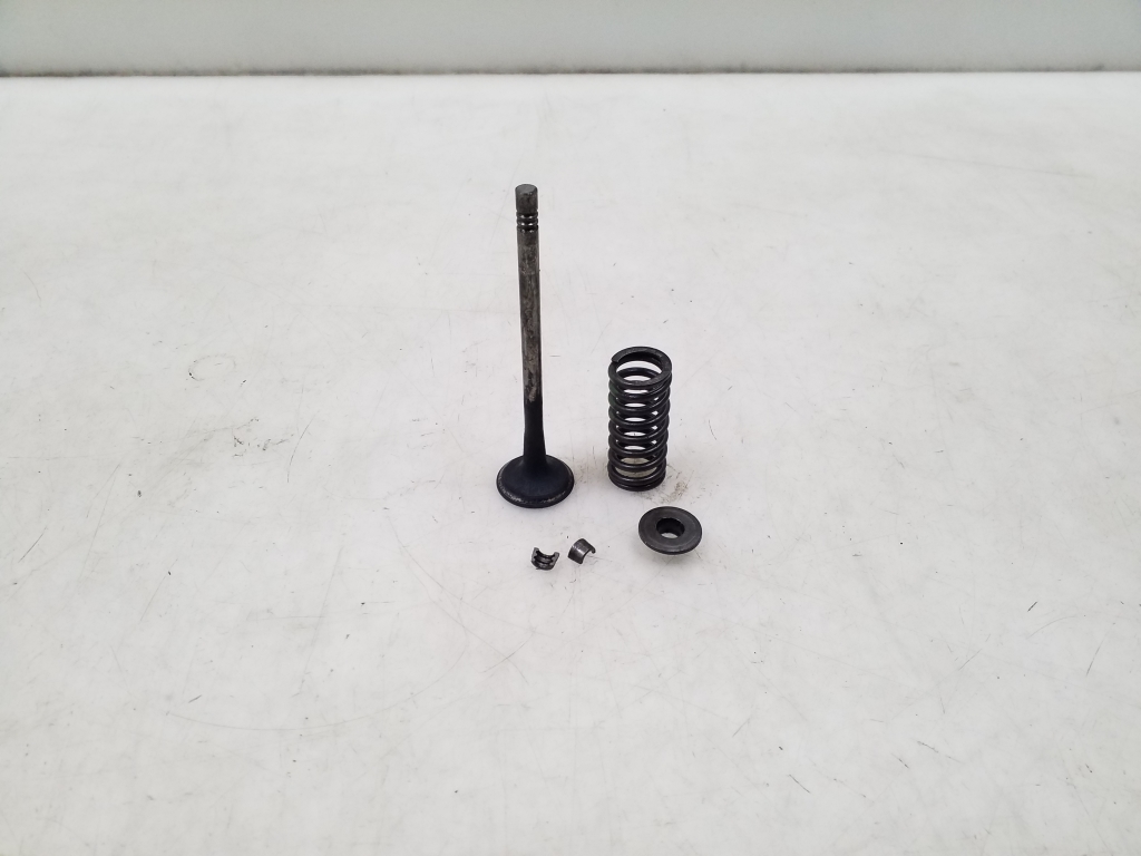 Used NISSAN Qashqai Exhaust valve