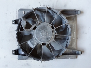 Hyundai Santa Fe (2006–2012) Dzesēšanas ventilators un tā daļas 253802B000 - 3