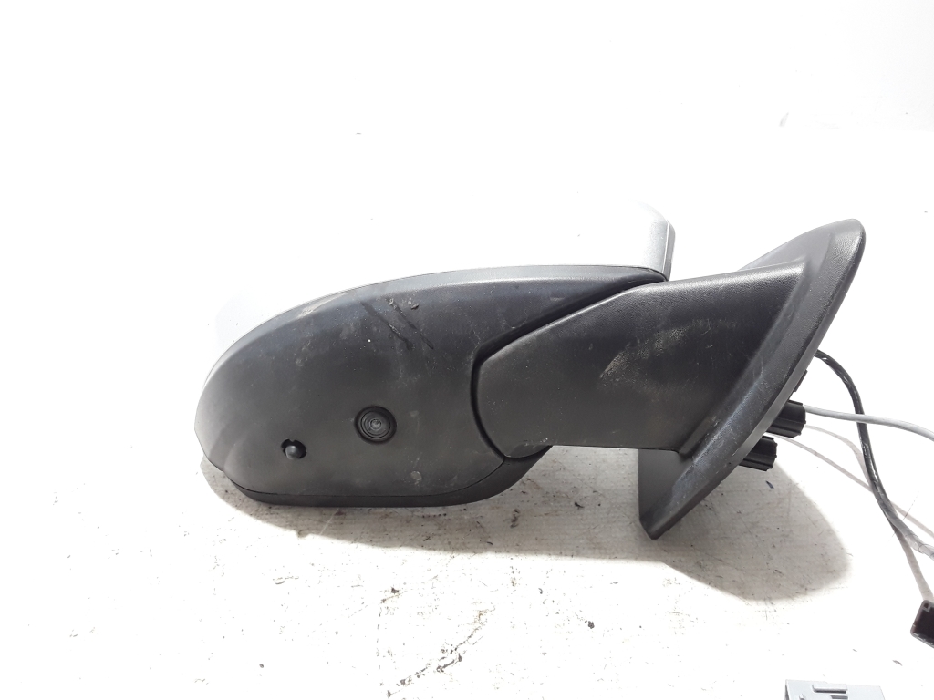 Used Dacia Duster Side mirror and its details