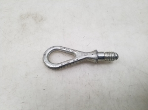  Tow hook 