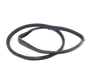  Rear side door sealing rubber 