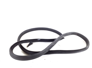   Rear side door sealing rubber 