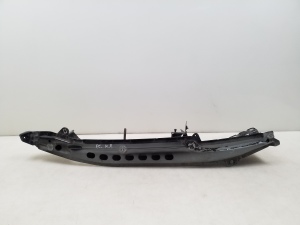 Front fender bracket - 7L5805175A