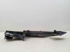 Porsche Cayenne (2002–2010) Front fender bracket 7L5805175A - 3