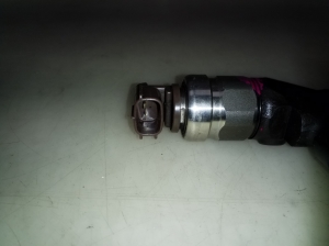  Fuel injector 