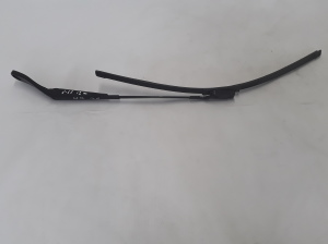   Windshield wiper blade 