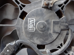 Hyundai Santa Fe (2006–2012) Dzesēšanas ventilators un tā daļas 253802B000 - 3