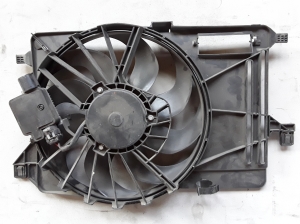 Ford Focus (2011–2018) Dzesēšanas ventilators un tā daļas 8V618C607EB - 2