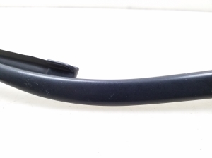  Windshield wiper blade 