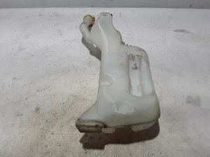 Front washer fluid reservoir - 289101989R