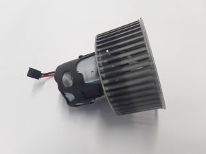 BMW 5 SERIES F11 (2010–2017) Salongi puhuri mootor 9242608 - 3