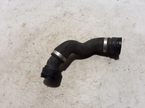 BMW 5 SERIES F11 (2010–2017) Jahutusradiaatori voolik 8511928 - 3