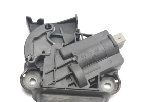 Volkswagen Passat B6 (2005–2010) Tagaluugi lukk 4F5827505C - 5
