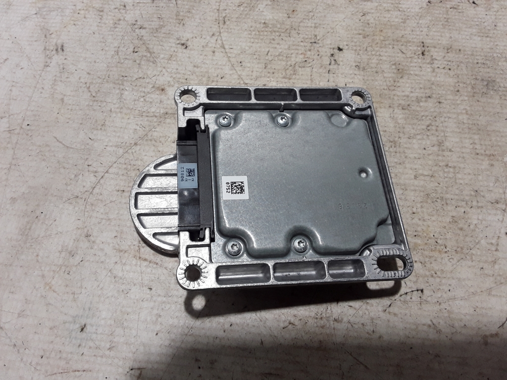 BMW 5 Series F10/F11 (2009-2017) SRS Control Unit 6866990 22475893