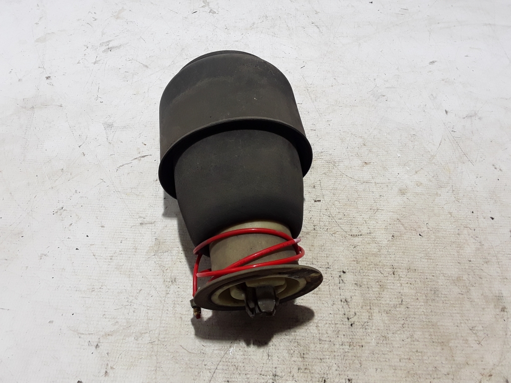 BMW 5 SERIES F11 (2010–2017) Luftfeder Hinterachse 6784379 BMW 5 SERIES F11 (2010–2017) Luftfeder Hinterachse 6784379