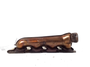  Exhaust manifold 