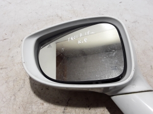  Side mirror and its details 