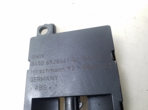 BMW 5 SERIES E61 (2004–2010) Antennenverstärker 6928461 - 3