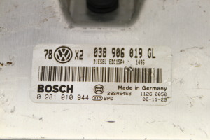 Volkswagen Passat B5 (1997–2005) Motorsteuergerät 038906019GL - 2