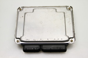 Volkswagen Passat B5 (1997–2005) Motorsteuergerät 038906019GL - 3