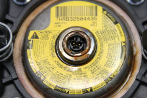 Opel Astra J (2009–2017) Stūres drošības spilvens 13299780 - 4