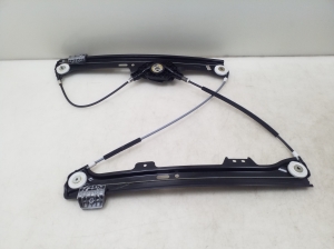 BMW 5 SERIES E61 (2004–2010) Front door window regulator 7075667 - 2