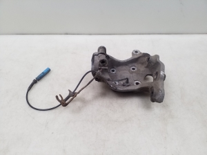 BMW 5 SERIES E61 (2004–2010) Front hub stump without bearing - 4