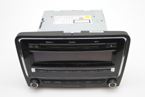 Radio / CD-Player / DVD-Player / Navigation - 3T0035161