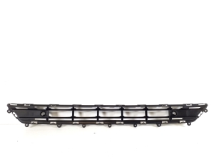 VOLVO XC40 (2017–2026) Front bumper lower grille 31449342 - 2