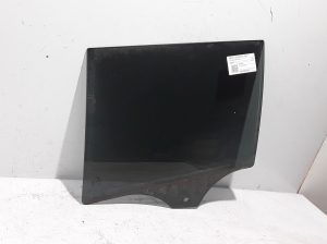   Rear side door glass  - 7339463 